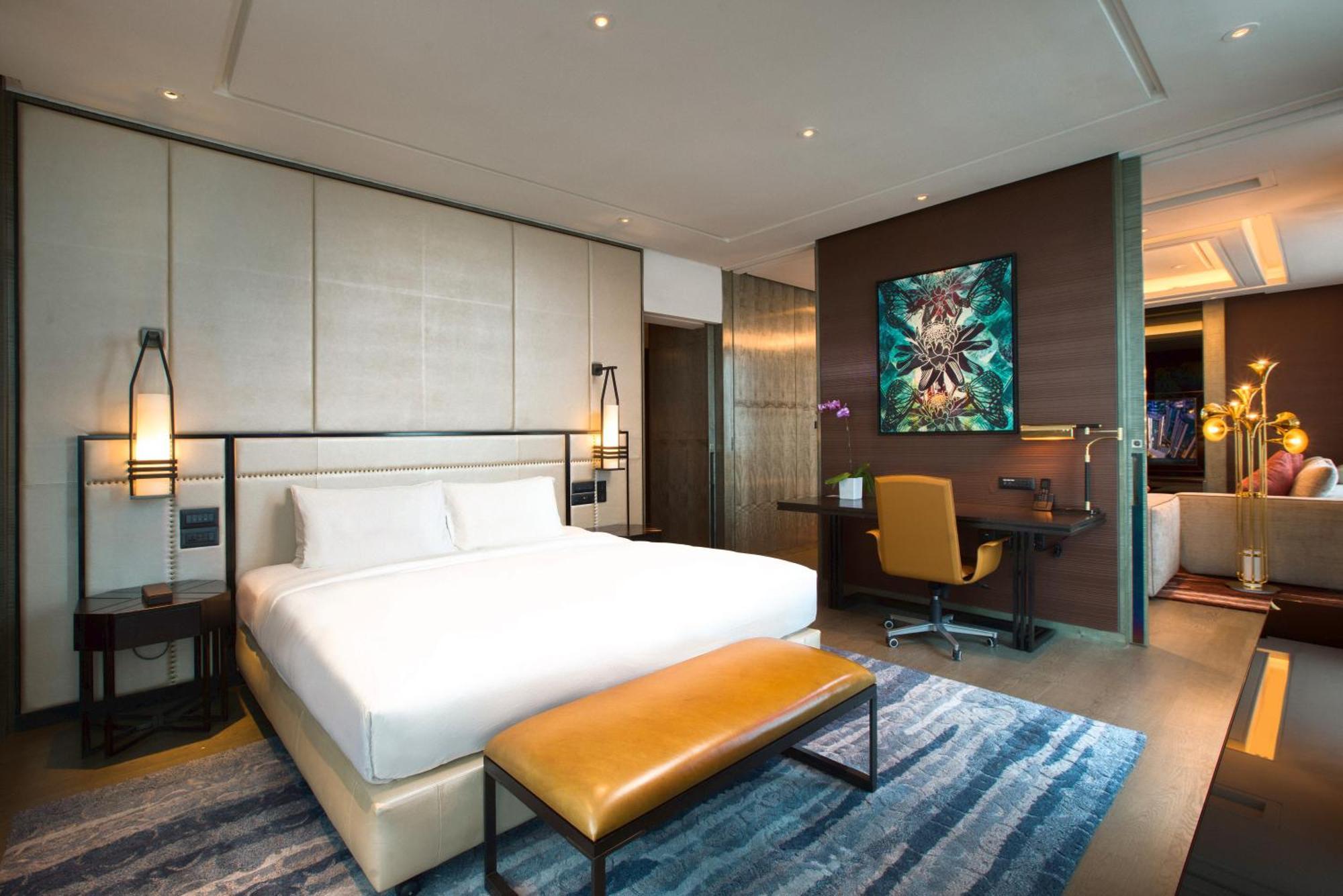 Hotel Sofitel Kuala Lumpur Damansara Exterior foto A bedroom at the hotel