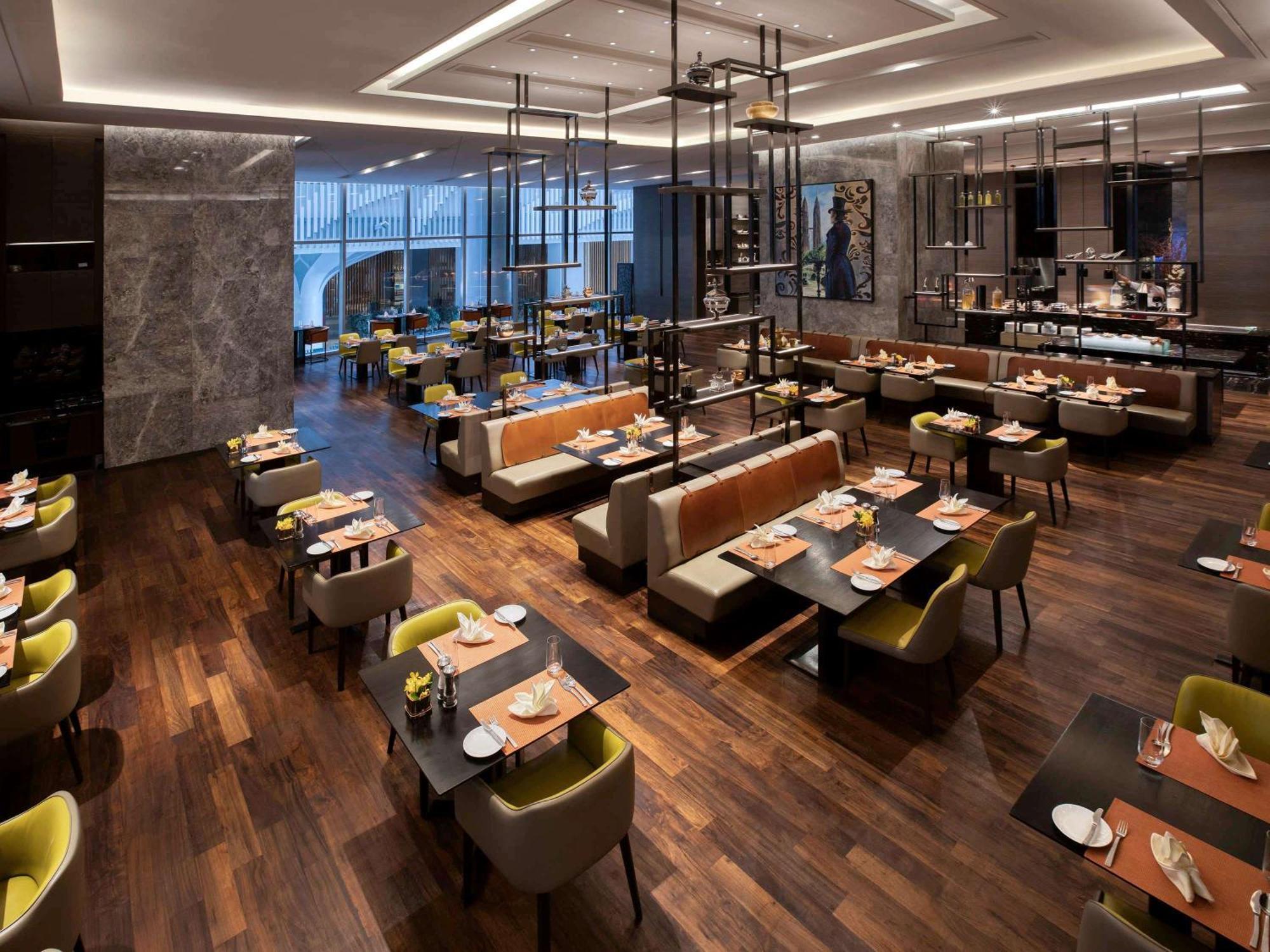 Hotel Sofitel Kuala Lumpur Damansara Exterior foto The restaurant